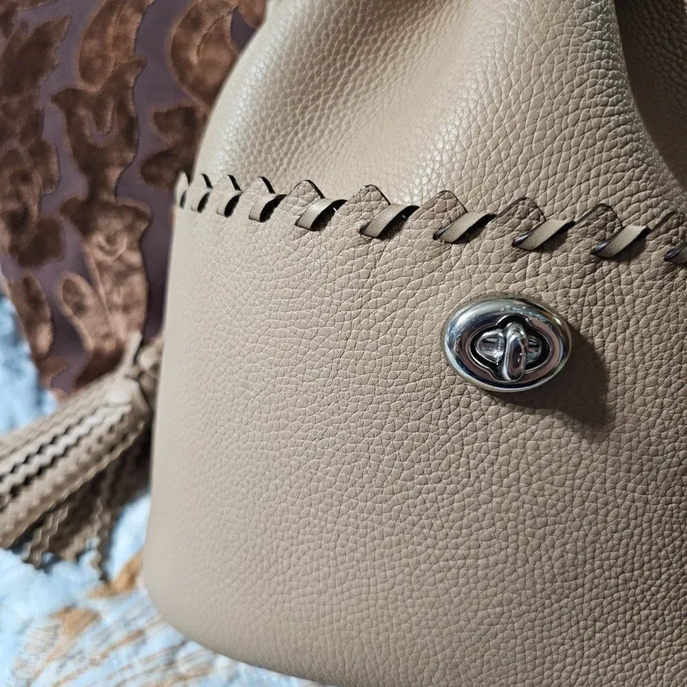 Coach Lora Bucket Shoulder Bag Purse